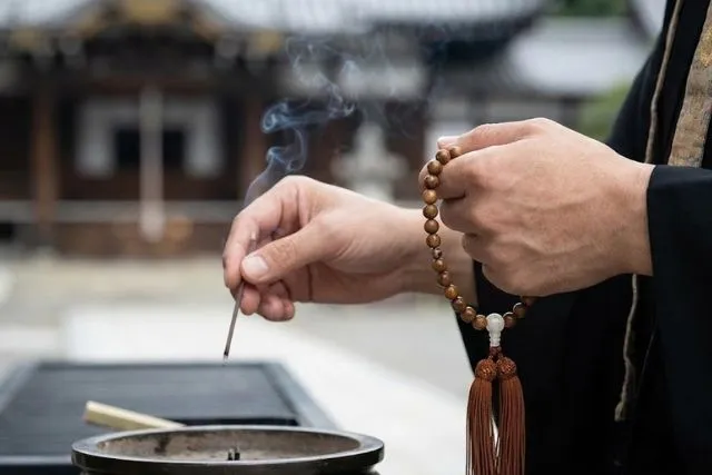 お寺で家族葬の費用相場